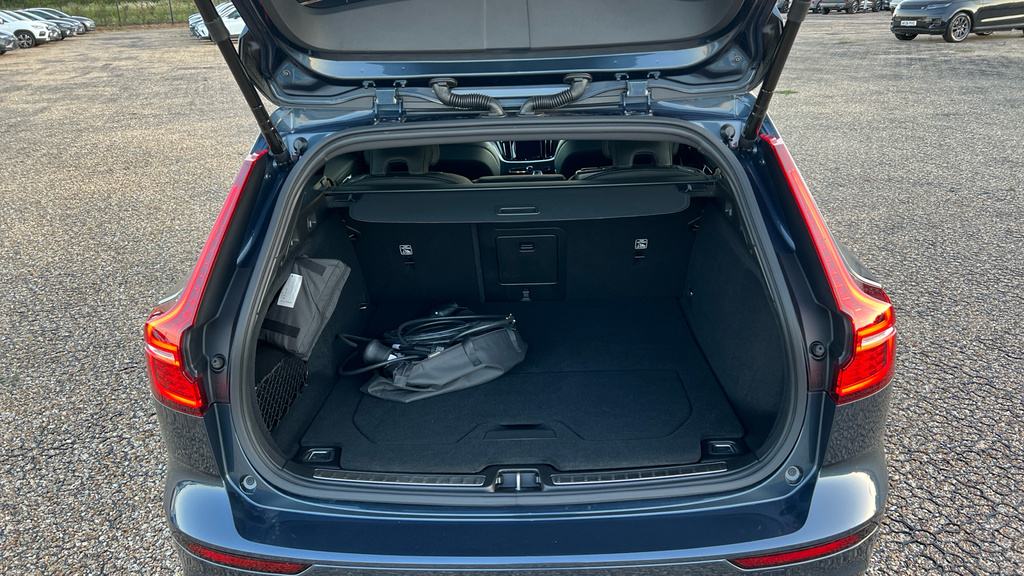 Volvo V60 Plus, T6 Awd Plug-in Hybrid, Dark Grey #15