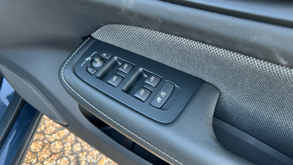 Volvo V60 Plus, T6 Awd Plug-in Hybrid, Dark Grey #33