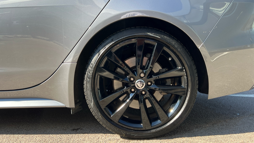 Jaguar XE R-dynamic S Blue #29