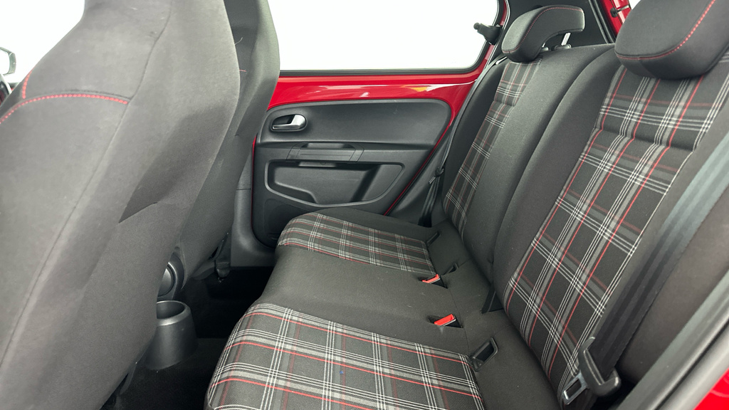 Volkswagen Up 1.0 Tsi 115 Gti Beats Sound Cruise Park Pack Black #22