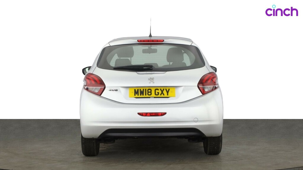 Peugeot 208 1.2L Signature White #4