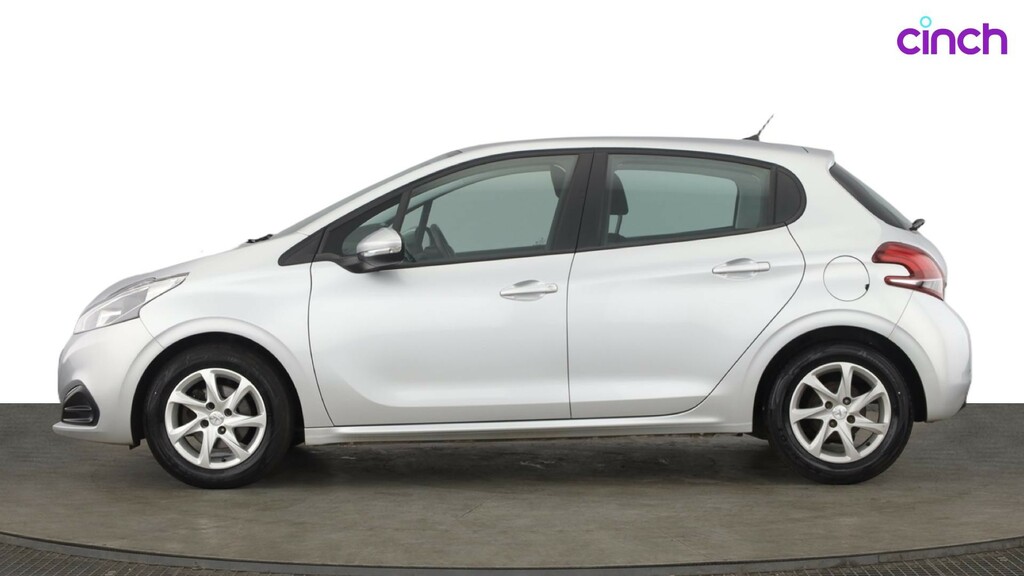 Peugeot 208 1.2L Signature White #6
