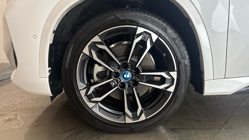 BMW iX1 30 66.5Kwh M Sport Xdrive 11Kw Charger #20