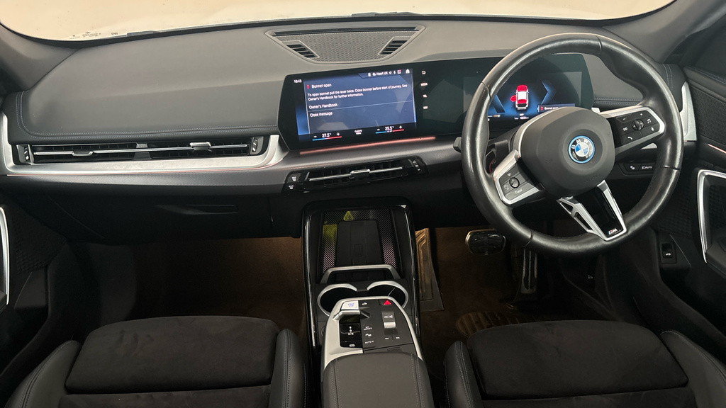 BMW iX1 30 66.5Kwh M Sport Xdrive 11Kw Charger #11