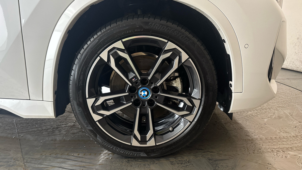 BMW iX1 30 66.5Kwh M Sport Xdrive 11Kw Charger #23