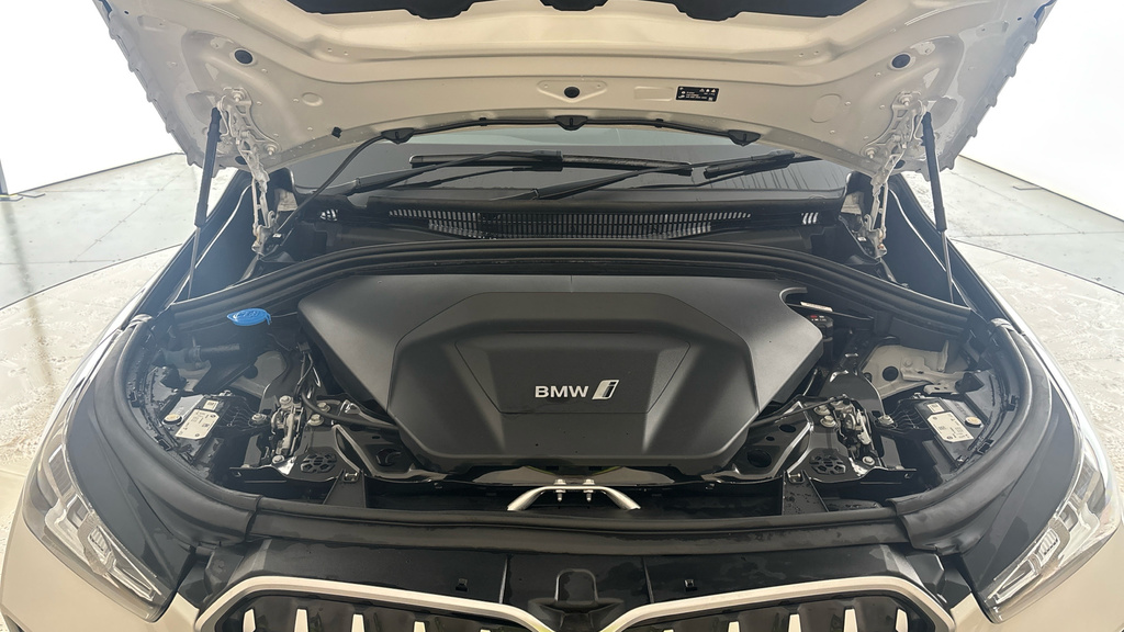 BMW iX1 30 66.5Kwh M Sport Xdrive 11Kw Charger #19