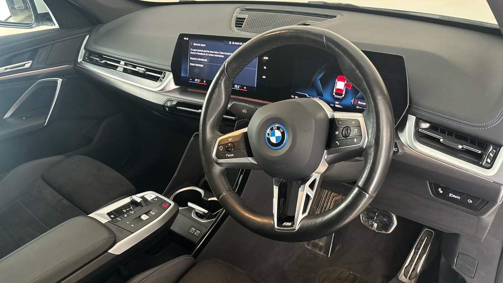 BMW iX1 30 66.5Kwh M Sport Xdrive 11Kw Charger #9