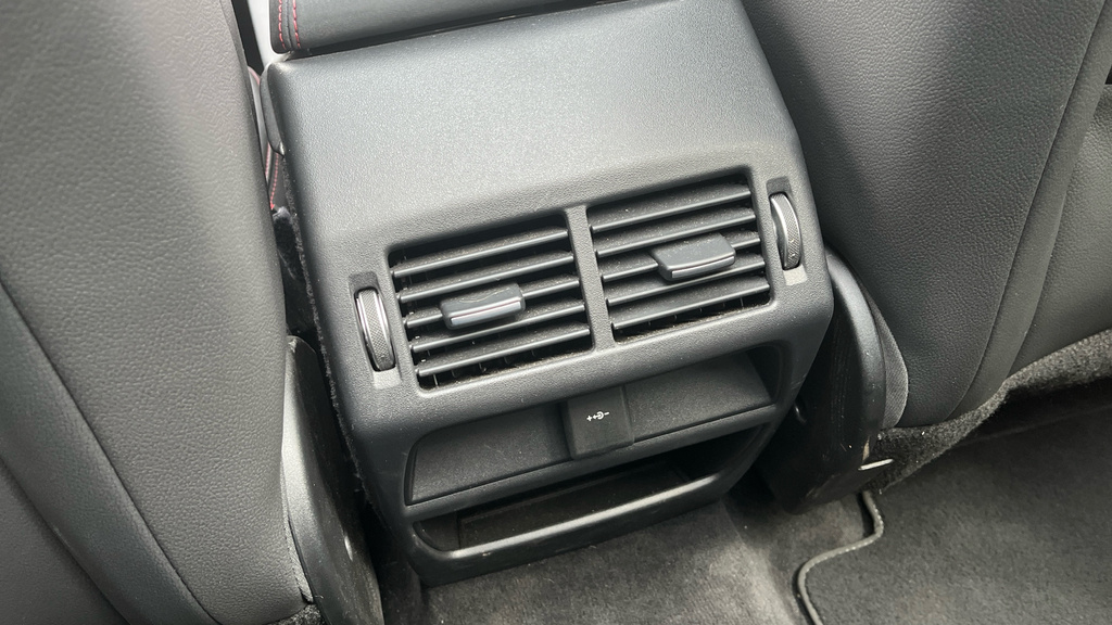 Land Rover Discovery Sport 1.5 P300e R-dynamic Se 5 Seat Blue #34