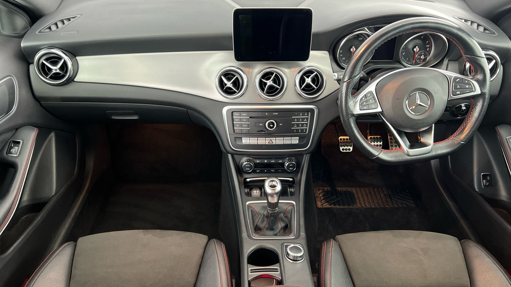 Mercedes-Benz GLA Class 1.6 Gla180 Urban Edition Suv 7G-dct Eur Grey #13