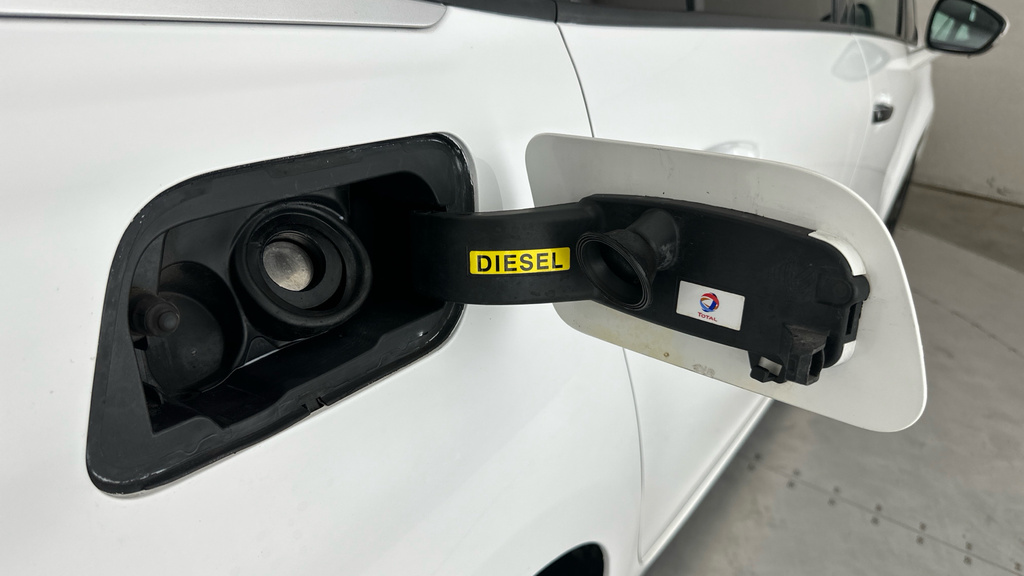 Citroen Grand C4 Picasso Picasso 1.6 Bluehdi White #33