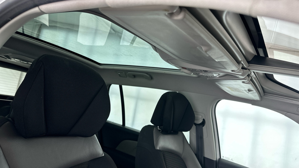 Citroen Grand C4 Picasso Picasso 1.6 Bluehdi White #8