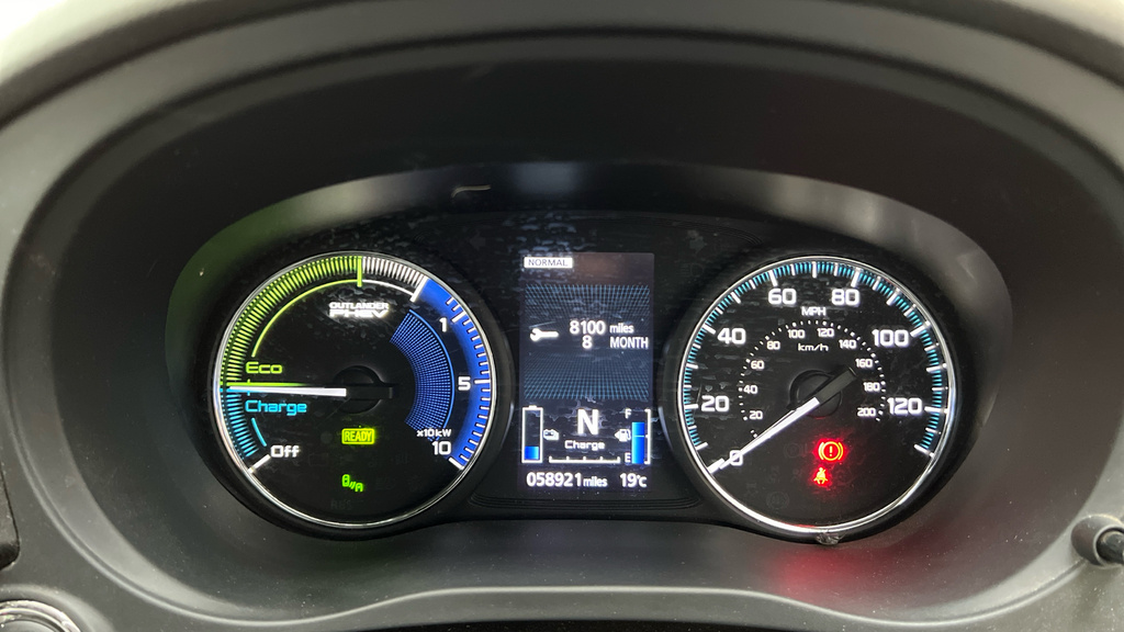 Mitsubishi Outlander 2.4H Twinmotor 13.8Kwh Verve Suv Plug-i White #28
