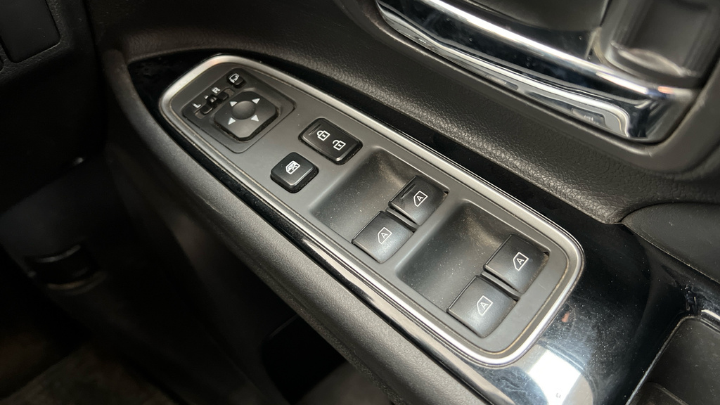 Mitsubishi Outlander 2.4H Twinmotor 13.8Kwh Verve Suv Plug-i White #33
