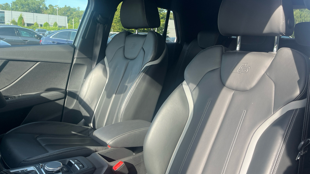 Audi SQ2 Petrol Grey #24