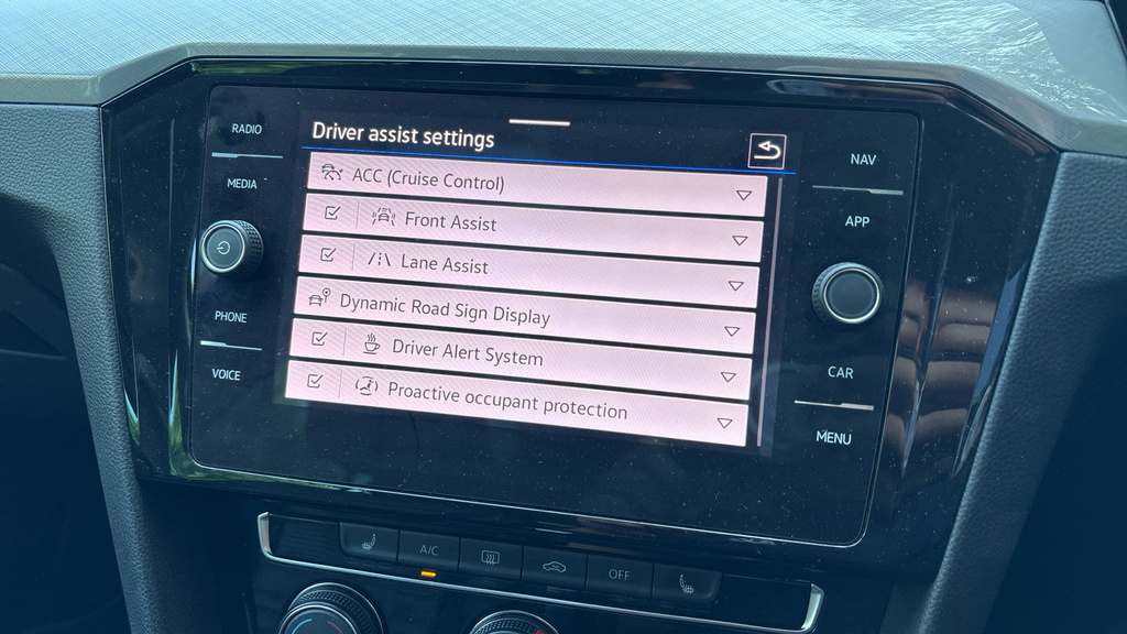 Volkswagen Passat New Estate Gte Advance 1.4 Tsi 218Ps 6-Speed Dsg 5 Grey #23
