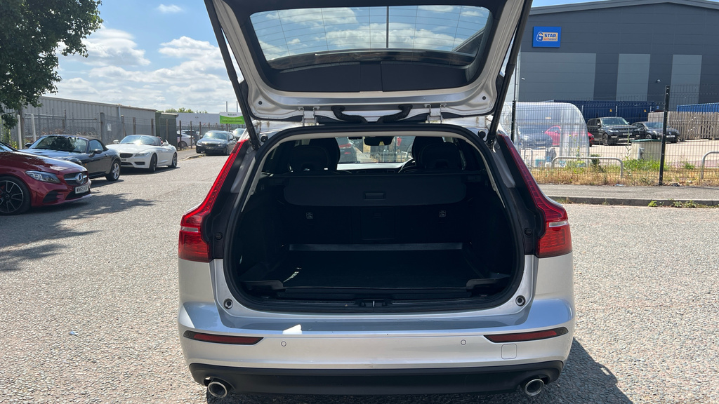 Volvo V60 Volvo Sportswagon 2.0 T5 Momentum Pro Grey #18