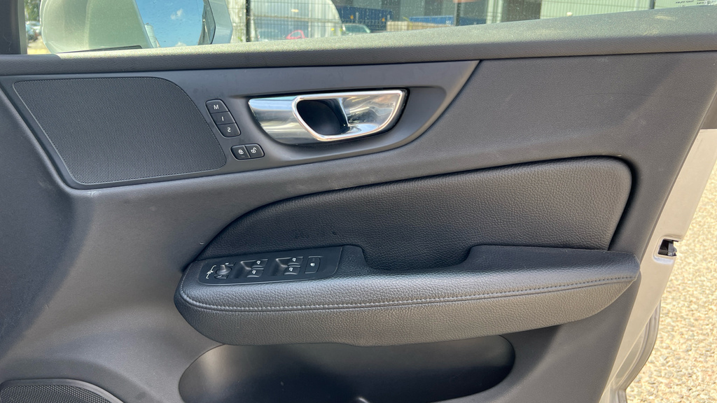 Volvo V60 Volvo Sportswagon 2.0 T5 Momentum Pro Grey #34