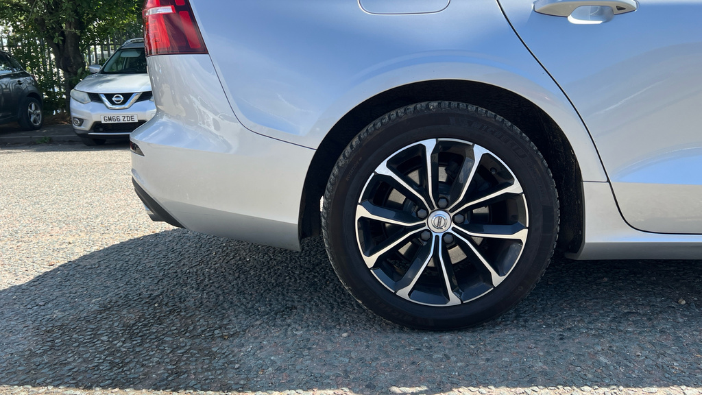 Volvo V60 Volvo Sportswagon 2.0 T5 Momentum Pro Grey #21