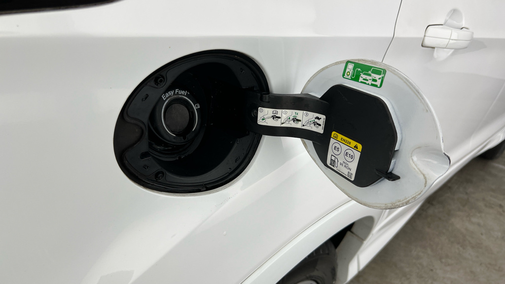 Ford Kuga 1.5 Ecoboost 120 Zetec 2Wd- Privacy Glass, Voi White #26