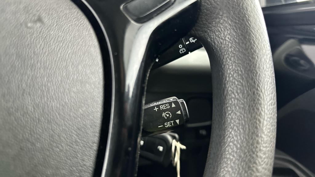 Peugeot 108 2017 1.0 Allure Hatchback 2 Tronic Euro White #13