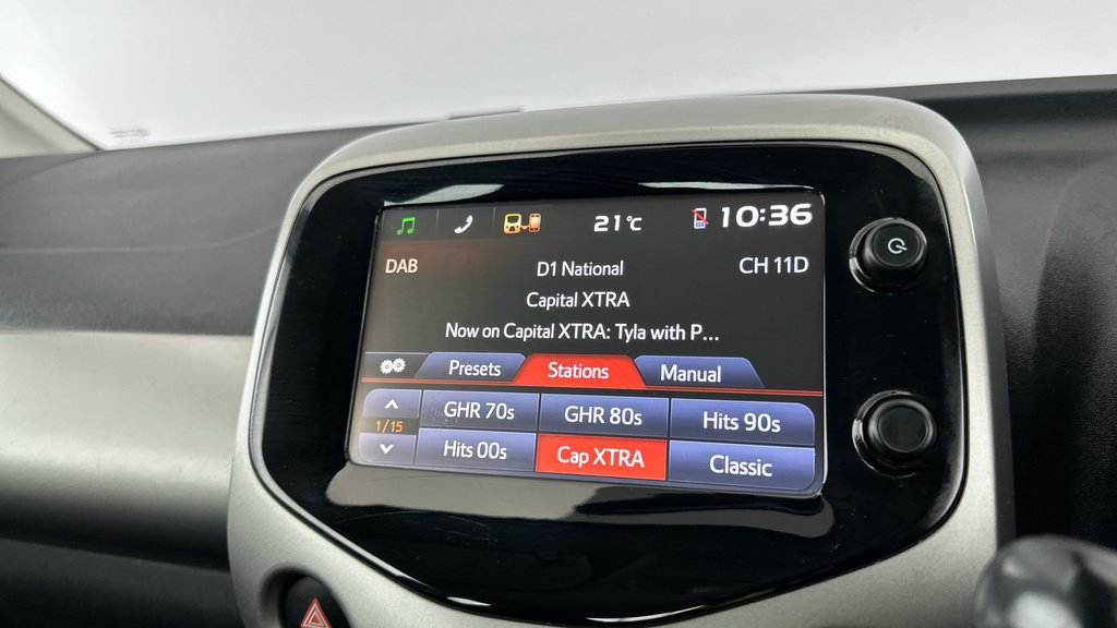Peugeot 108 2017 1.0 Allure Hatchback 2 Tronic Euro White #15