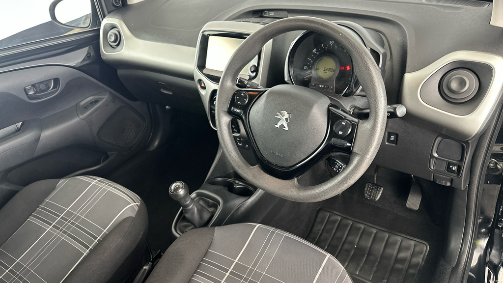Peugeot 108 2017 1.0 Allure Hatchback 2 Tronic Euro White #9