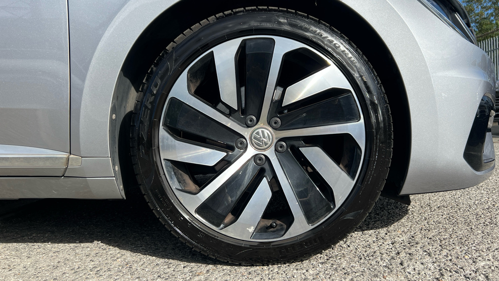 Volkswagen Arteon Pa R-line 2.0 Tsi 190Ps 7-Speed Dsg Grey #25