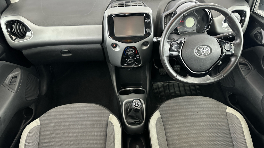 Toyota Aygo X 1.0 Vvt-i X-trend Euro 6 Silver #11