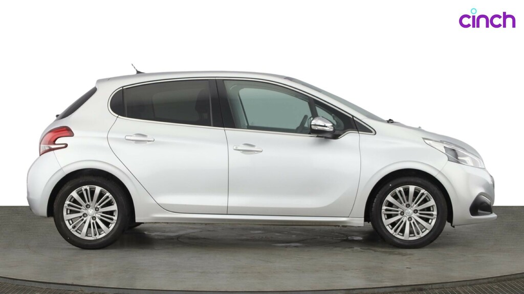 Peugeot 208 1.2 Ss Signature 82 Bhp White #2