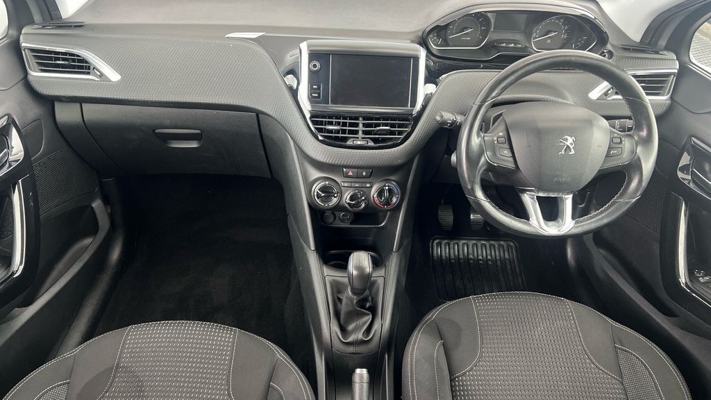 Peugeot 208 1.2 Ss Signature 82 Bhp White #13