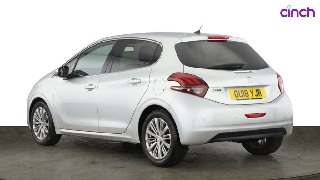 Peugeot 208 1.2 Ss Signature 82 Bhp White #5