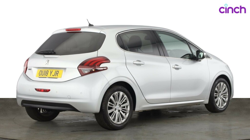 Peugeot 208 1.2 Ss Signature 82 Bhp White #3