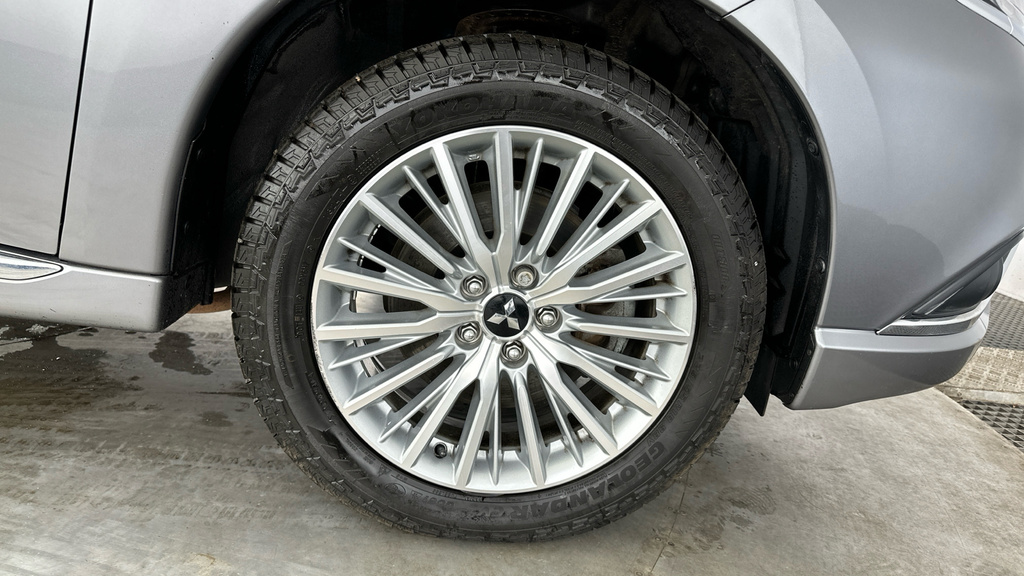 Mitsubishi Outlander 2.4H Twinmotor 13.8Kwh 4H Cvt 4Wd Euro 6 Ss #24