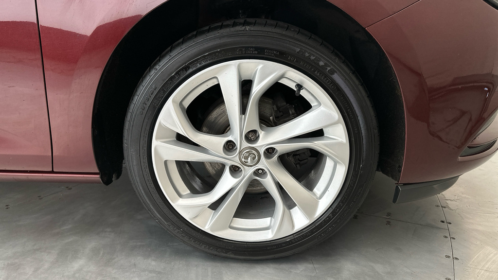 Vauxhall Astra 1.0I Turbo Ecotec Design Sports Tourer Grey #24