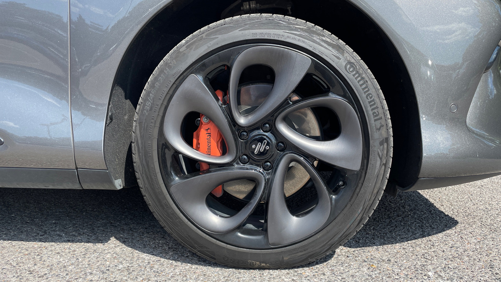 MG IM6 Launch Edition Black #35