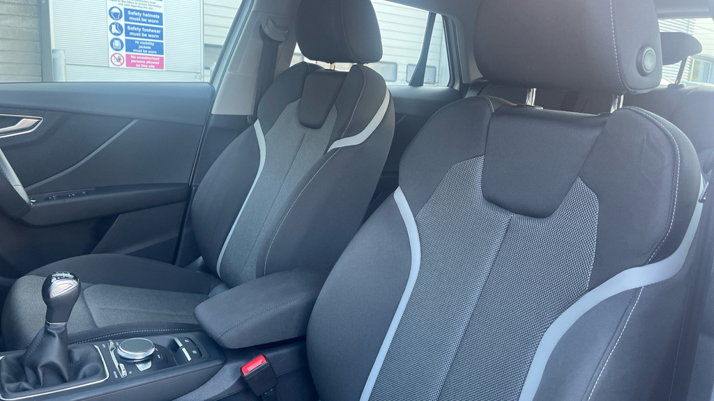 Audi Q2 Sport 35 Tfsi 150 Ps S Tronic Comfort And Sound P Black #24