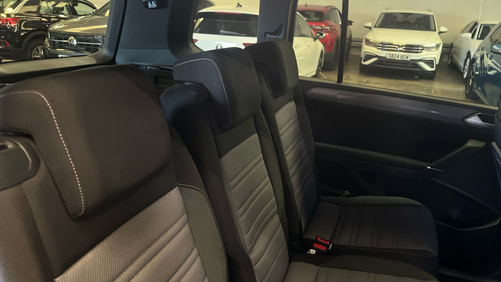 Volkswagen Touran Touran 1.5 Tsi Evo Match Black #14