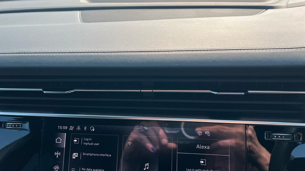 Audi Q8 S Line Black #28
