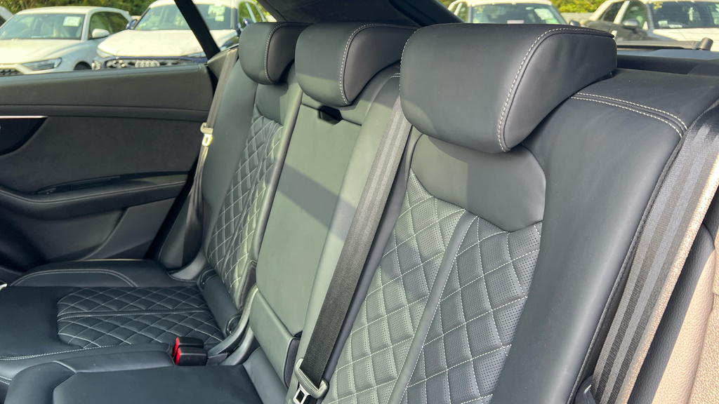 Audi Q8 S Line Black #19