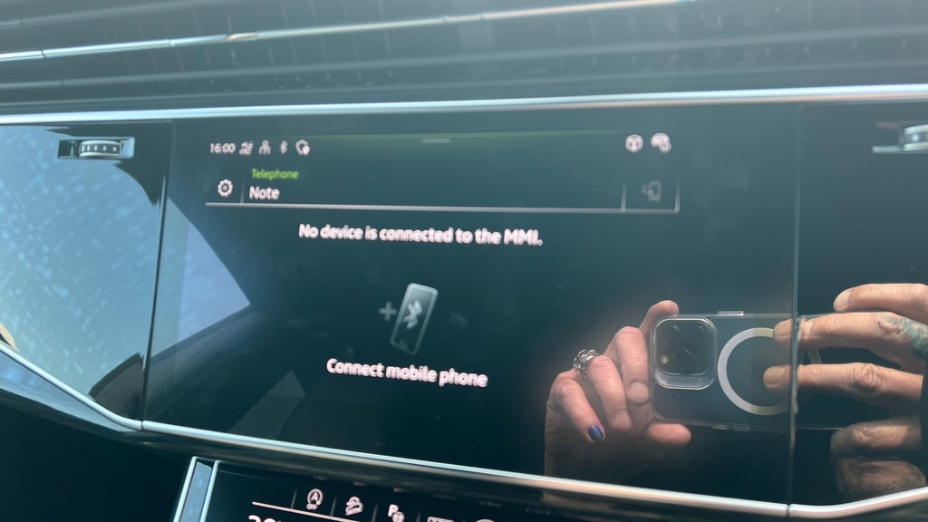 Audi Q8 S Line Black #15