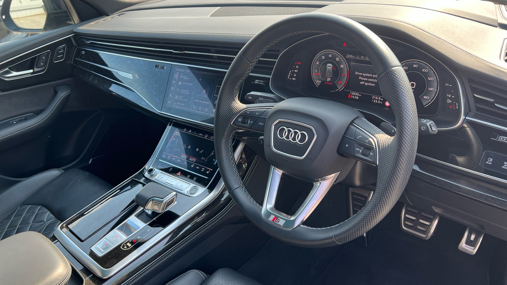 Audi Q8 S Line Black #9