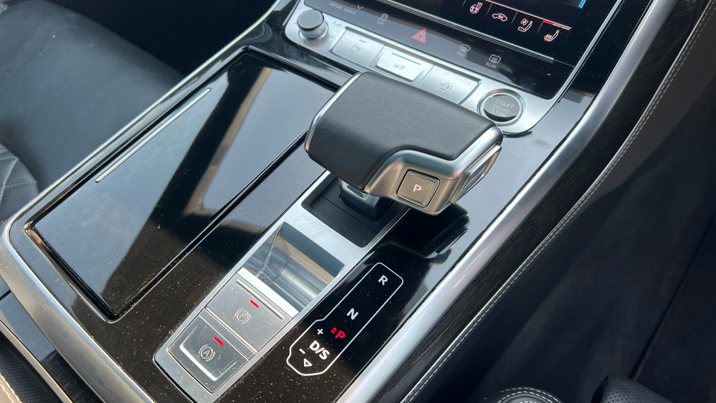 Audi Q8 S Line Black #34