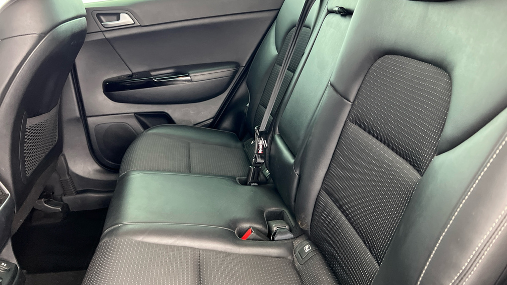 Kia Sportage 1.6 Gdi 2 Suv Euro 6 Ss 130 Black #24