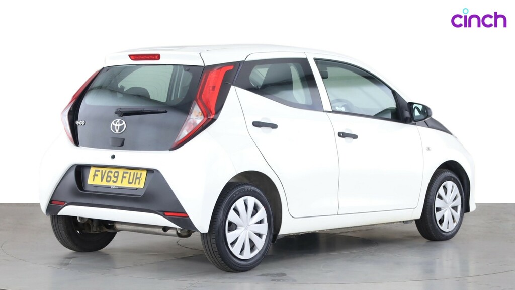 Toyota Aygo X 1.0 Vvt-i X-trend Euro 6 Red #3