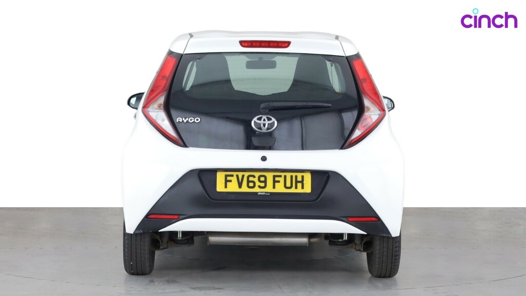 Toyota Aygo X 1.0 Vvt-i X-trend Euro 6 Red #4