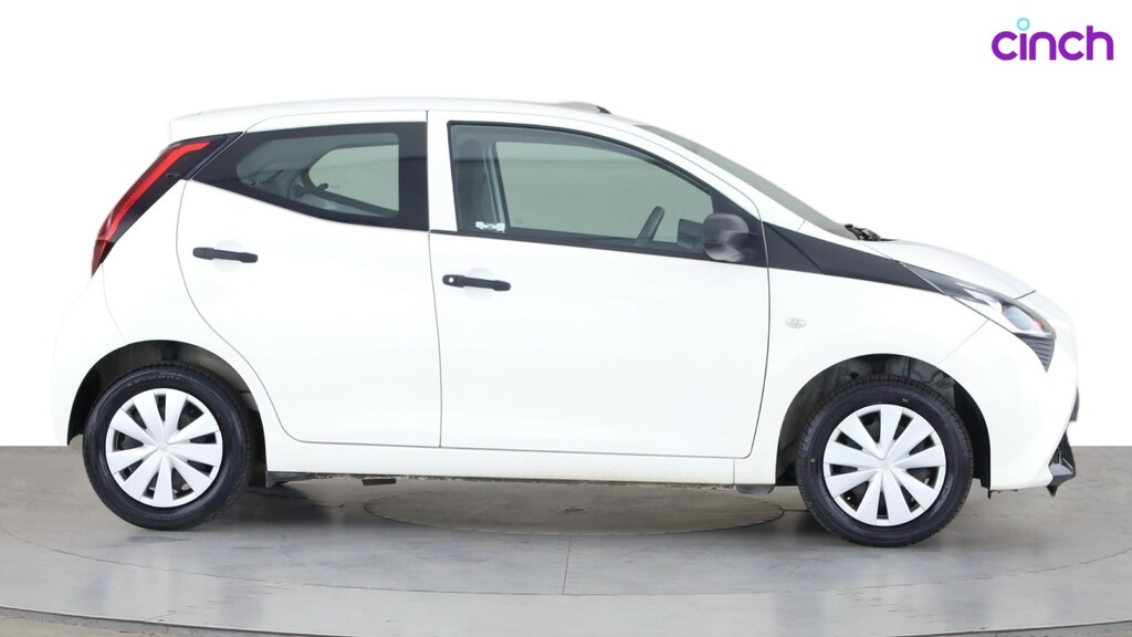 Toyota Aygo X 1.0 Vvt-i X-trend Euro 6 Red #2