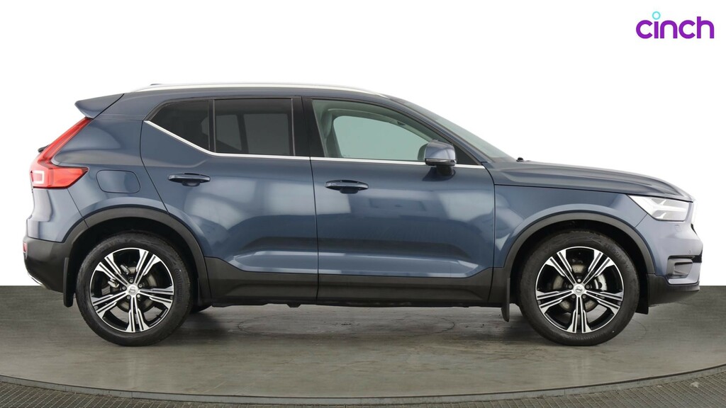 Volvo XC40 2.0 T4 Momentum Pro Awd Geartronic - Suv 5 Sea White #2