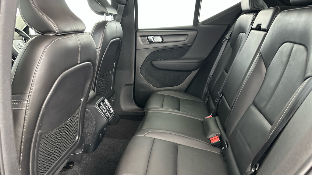 Volvo XC40 2.0 T4 Momentum Pro Awd Geartronic - Suv 5 Sea White #25