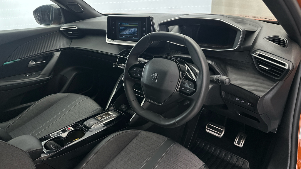 Peugeot e-2008 50Kwh Gt Suv 7Kw Charger 136 #10