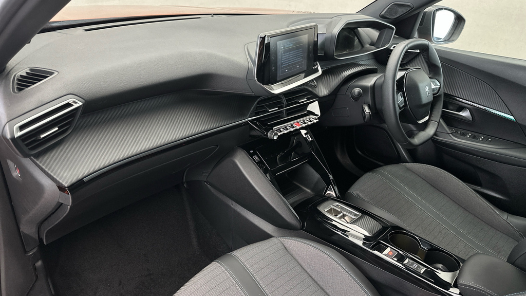 Peugeot e-2008 50Kwh Gt Suv 7Kw Charger 136 #11
